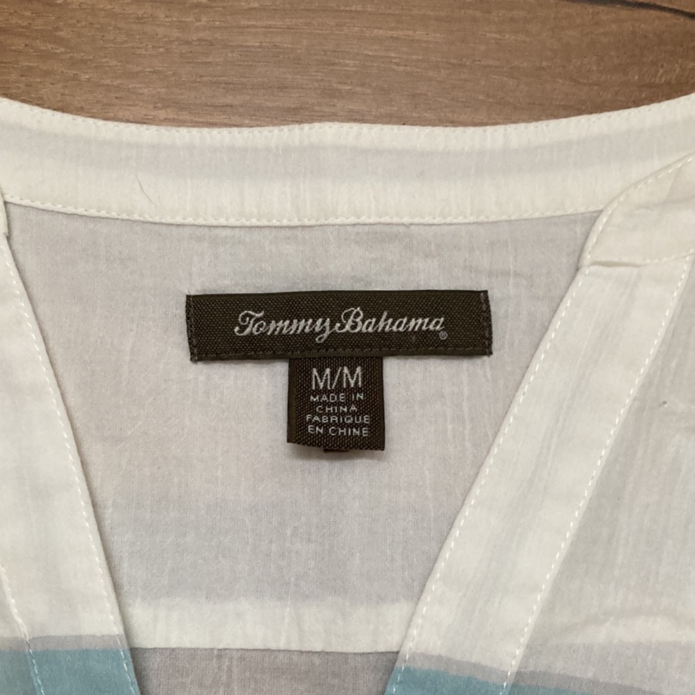 Tommy Bahama semi sheer cotton blouse. Size M - Picture 2 of 8